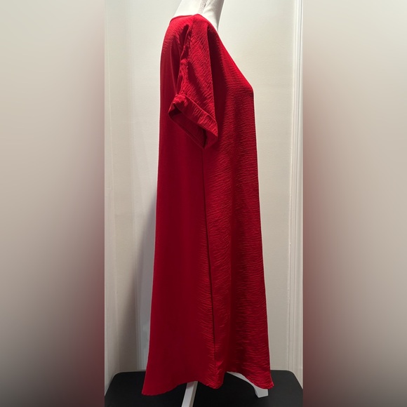 Elegant Red Women's Dress - Picture 5 of 10